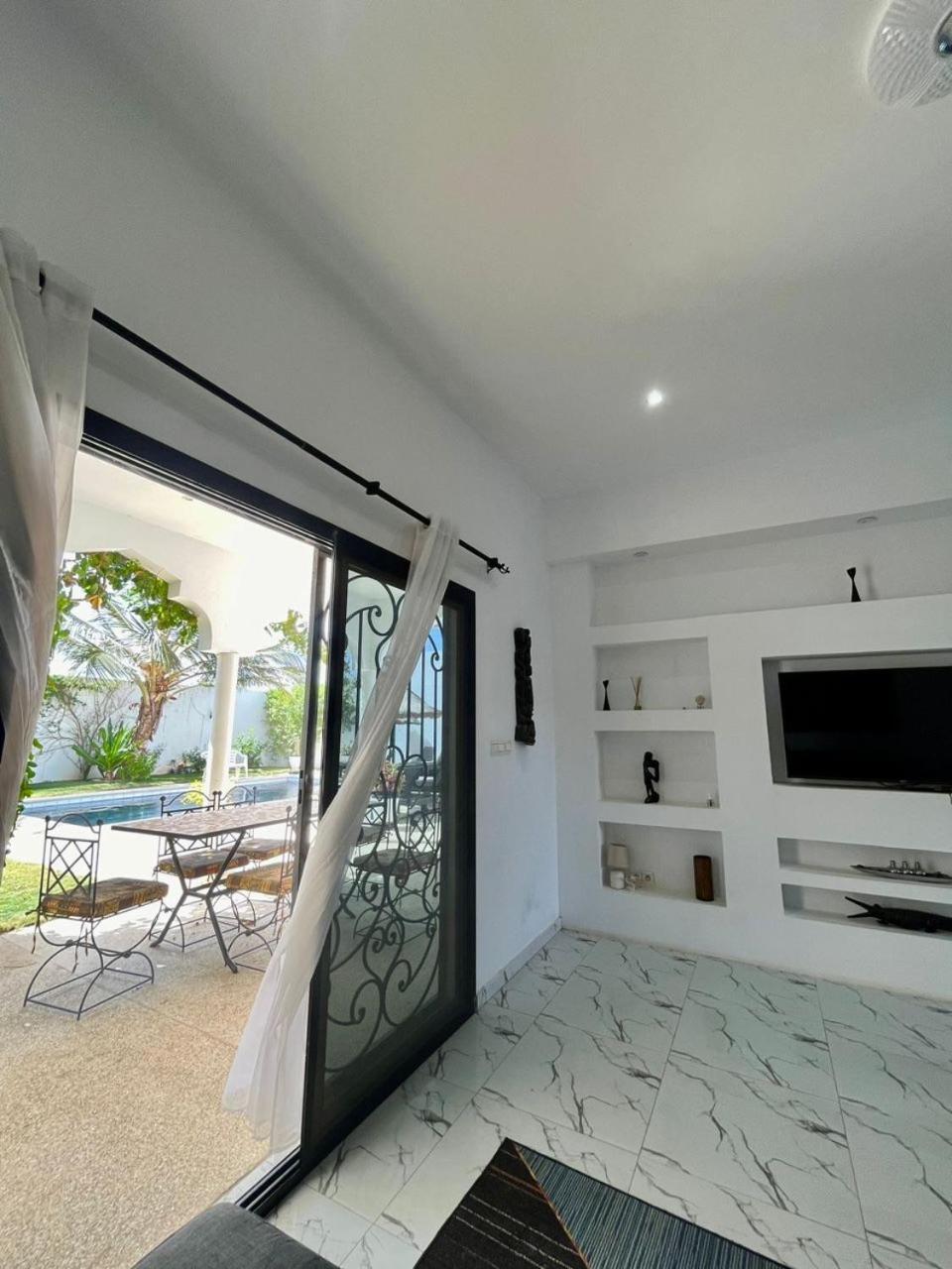 La Baraka, Extravagant Villa For 8 With Pool In Saly Gandigal Экстерьер фото