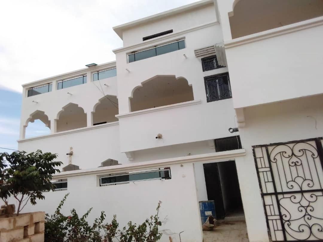 La Baraka, Extravagant Villa For 8 With Pool In Saly Gandigal Экстерьер фото